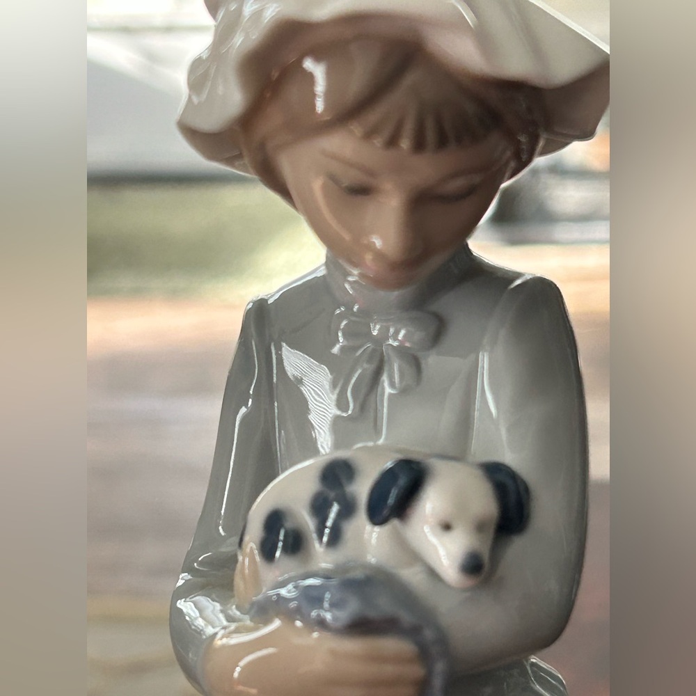Lladro Nao #241 Girl Holding Puppy in Blanket Collectible Porcelain Figurine
10"